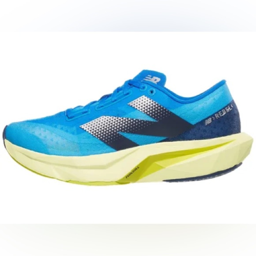 WOMEN'S FUELCELL REBEL V4
